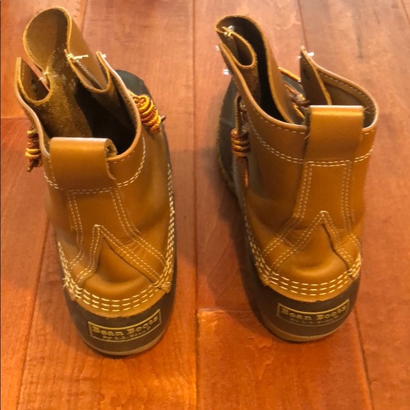 L.L. Bean 8” Thinsulate Duck Boots - Picture 5 of 7